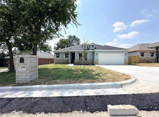 1405 N Rusk St, Weatherford, TX 76086