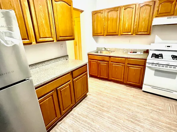 2234 Ocean Avenue image 3 of 9