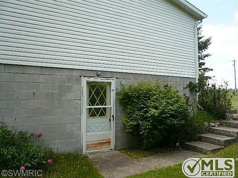 2nd image of 5969 Five Mile Rd