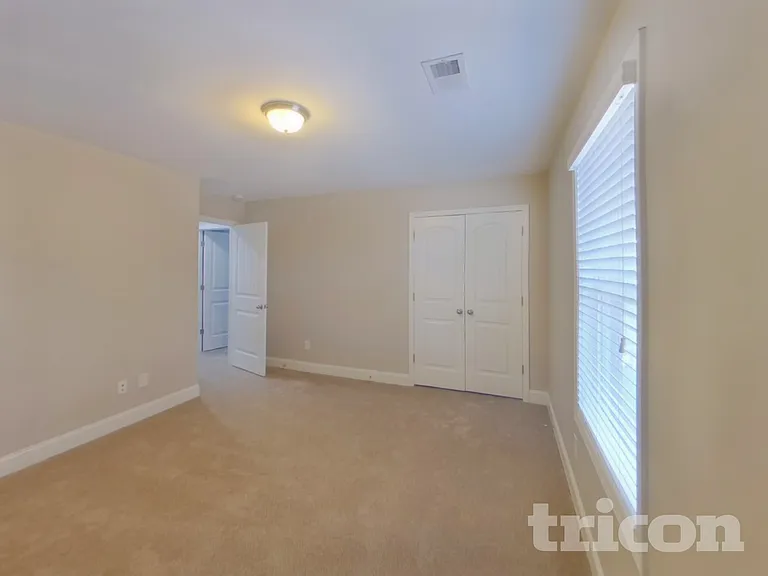 142 Regency Pl — Photo 11