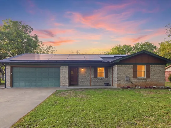 1018 Princeton Pl, Cleburne, TX 76033