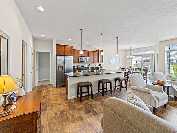 5th image of 950 Kingrail Dr