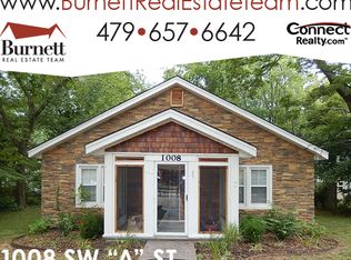 1008 SW A St, Bentonville, AR 72712