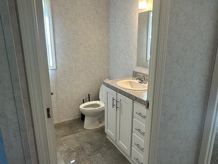 11 Zekes Ln — Photo 17