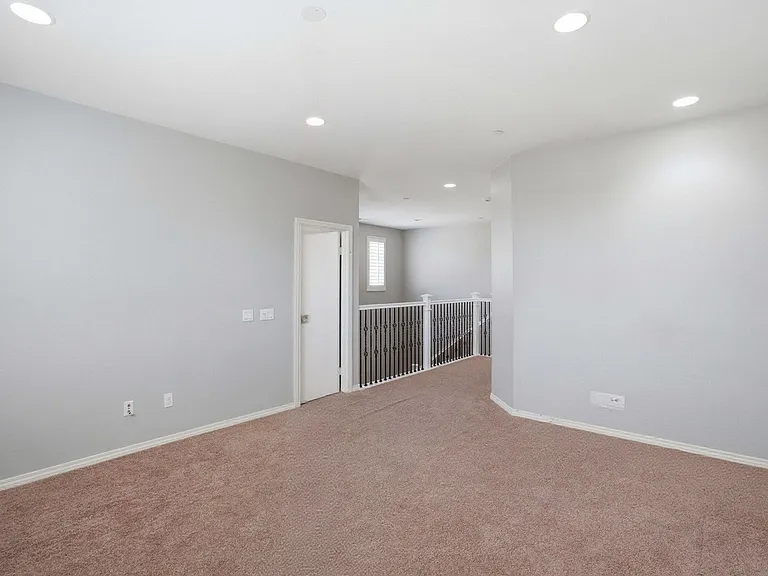 24545 Rosette Ln — Photo 43