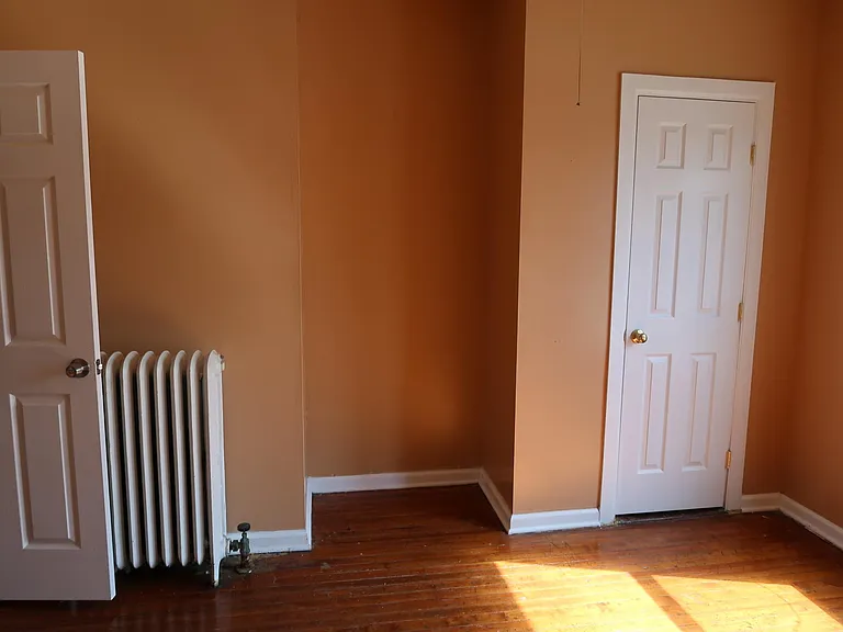 21 Edgewood St #1S — Photo 7