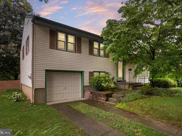 136 Ridge Cir, Cherry Hill, NJ 08002