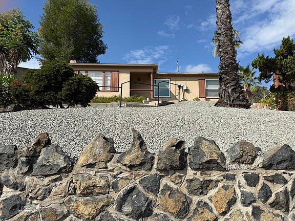 2nd image of 7889 La Mesa Blvd
