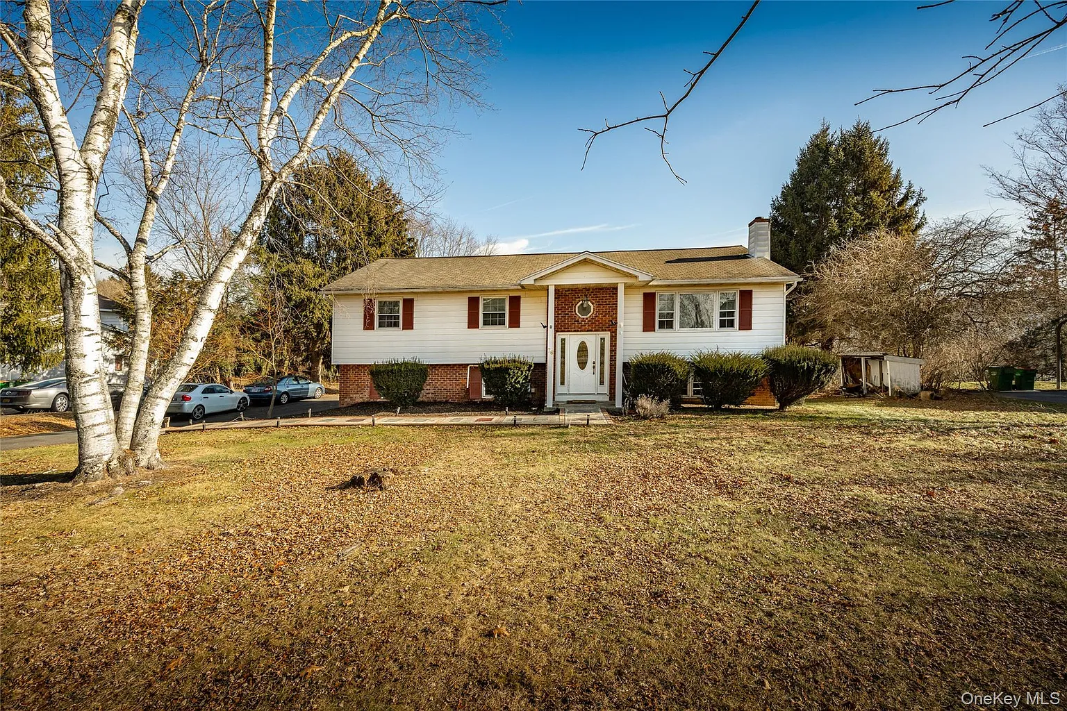 76 Derick Drive photo 1