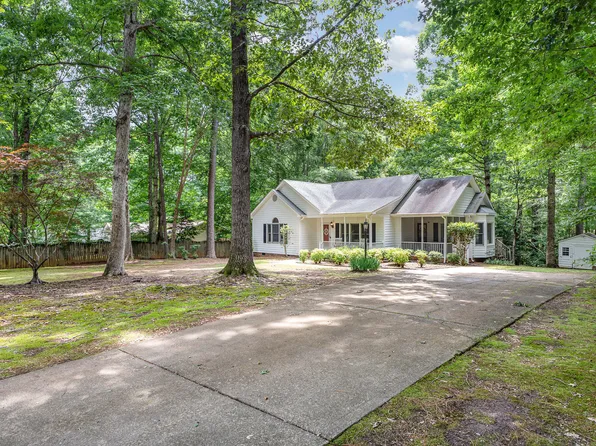 352 Riverstone Dr, Clayton, NC 27527