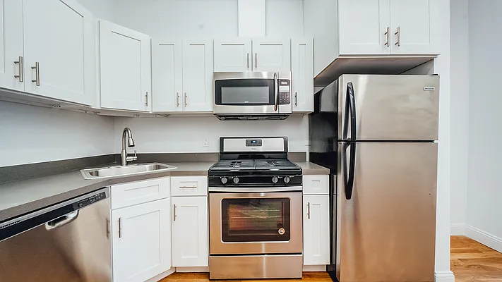 Rented by Nooklyn NYC LLC | media 12