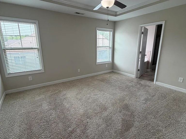 2125 Cove Ct — Photo 7