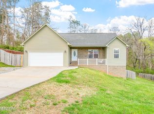 8622 Crosswind Landing Ln, Knoxville, TN 37924