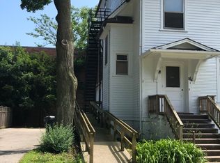 437 N Genesee St, Waukegan, IL 60085