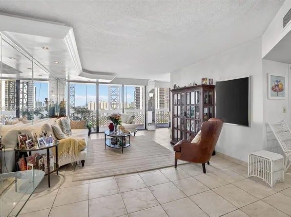 19355 Turnberry Way APT 8L, Aventura, FL 33180