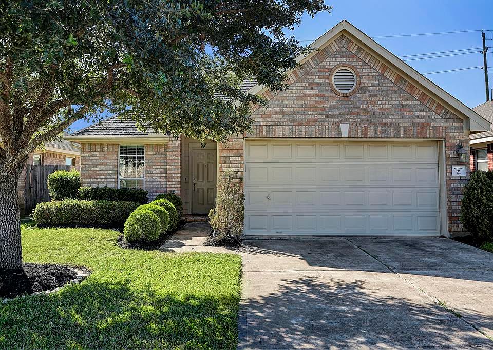 1st image of 21 Garden Grove Dr
