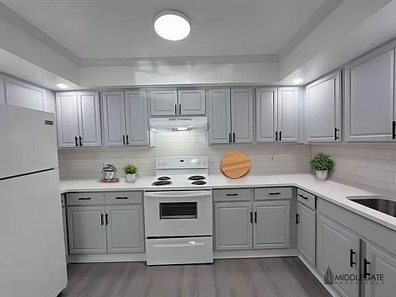 2nd image of 817 W Turner St #Street208