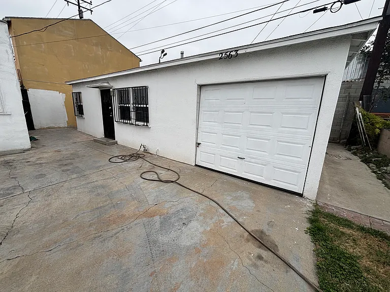 2563 Santa Ana St — Photo 11