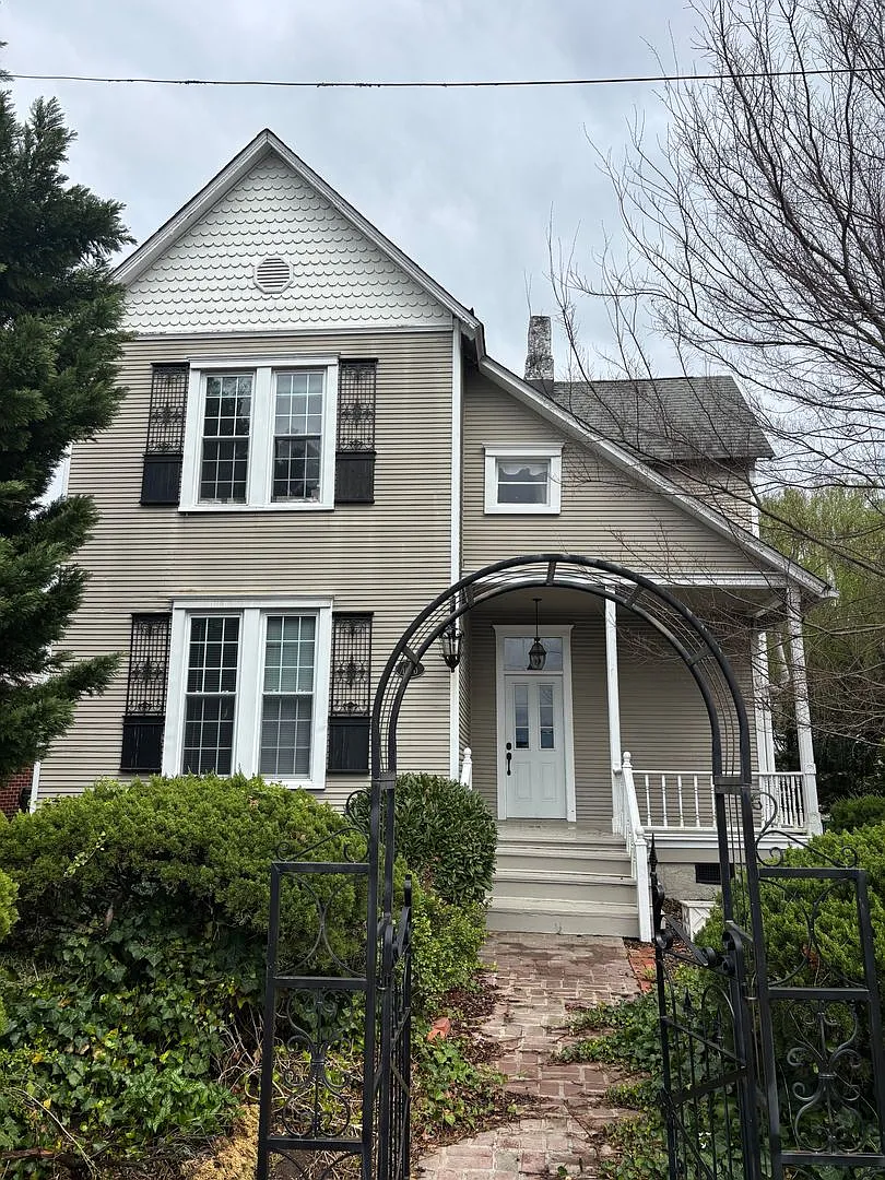 Historic Home in Northshore Chattanooga — Photo 1