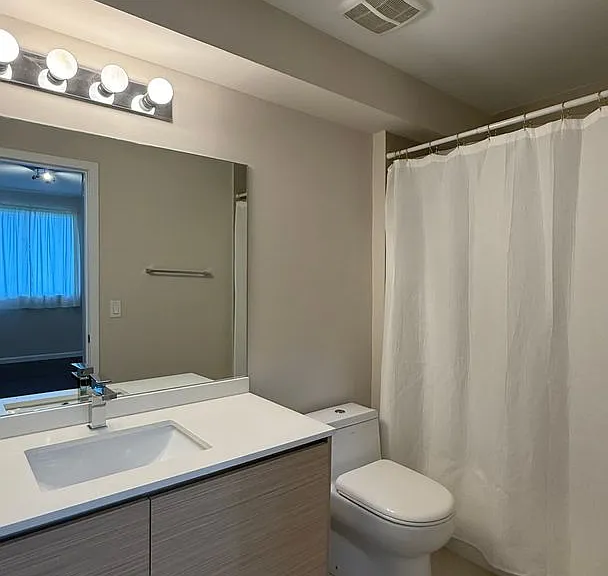 600 NE 27th St #802 — Photo 23