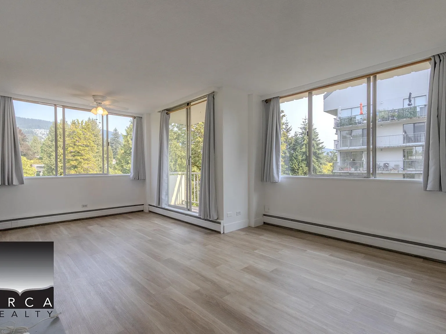 1 bed, 550 sqft, $2,300 — Photo 2