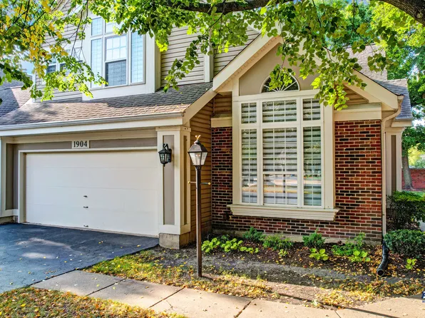 1904 N Windham Ct, Arlington Heights, IL 60004