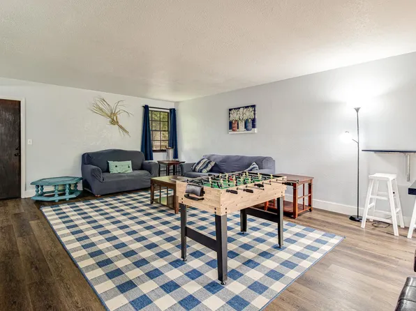 425 W Rich Ave, Deland, FL 32720