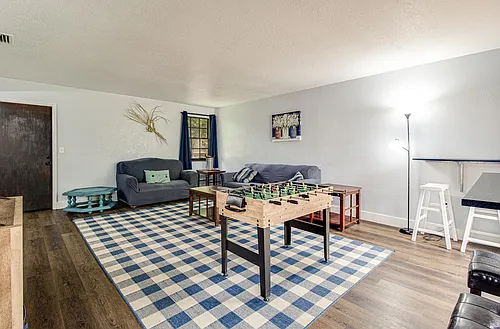 425 W Rich Ave Photo 1