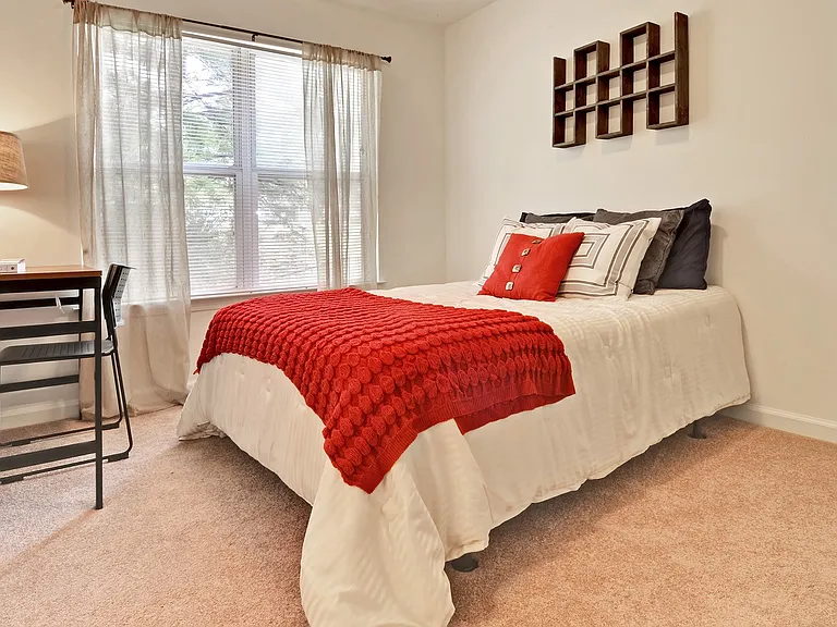 River Club Apartments — Photo 20