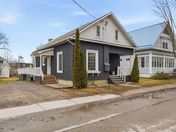 299 Noxon Ave, Prince Edward County, ON K0K 3L0