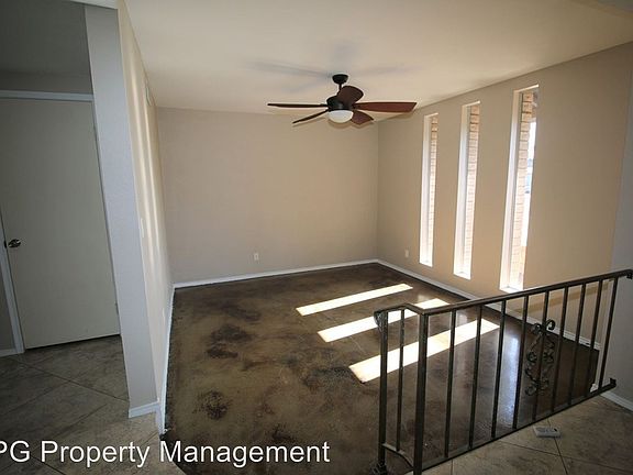 3rd image of 4402 W Orchid Ln
