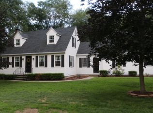 9 Maple Rd, Enfield, CT 06082