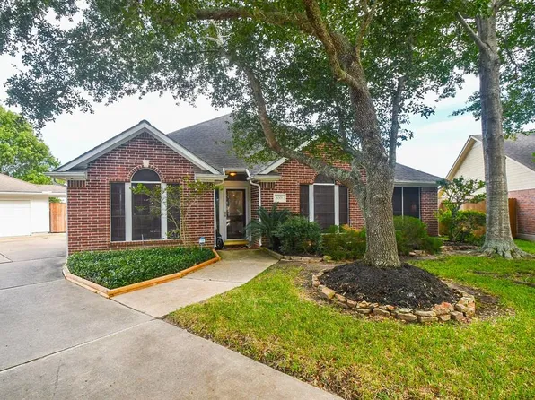 6301 Fern Court, Pearland, TX 77584