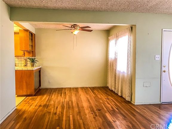 4th image of 10914 Balfour St