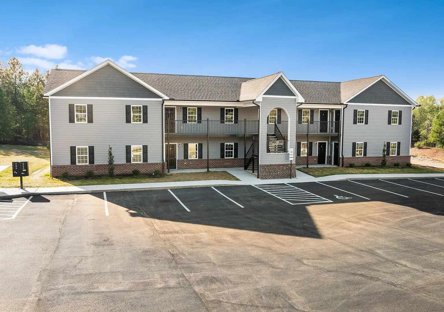 Brand New Apartments!! — Photo 1