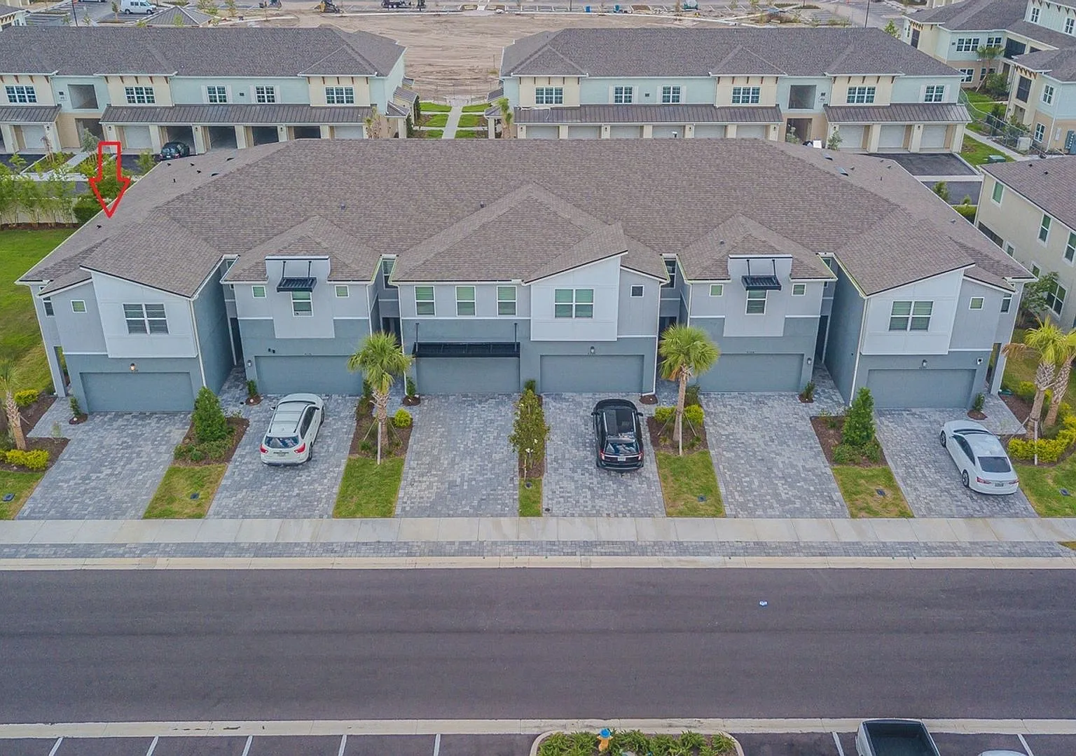 Location, lifestyle & Luxury - All in one! — Photo 4