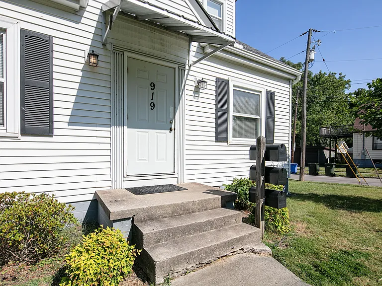 919 Bryan Ave #2 — Photo 10