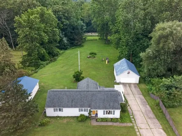 8543 Skinner Rd, Mc Kean, PA 16426