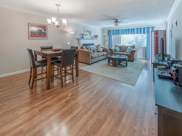 1516 S Lakeside Drive #205, Lake Worth Beach, FL 33460