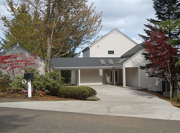3rd image of 4704 Bush Mountain Dr SW