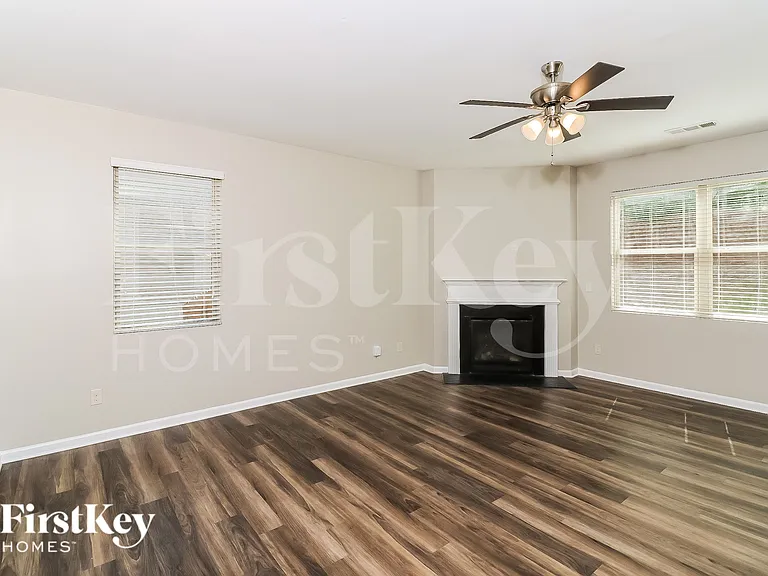 31 Wesleyan Way — Photo 3