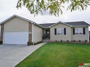 4501 W Thatcher Ln, Lincoln, NE 68528