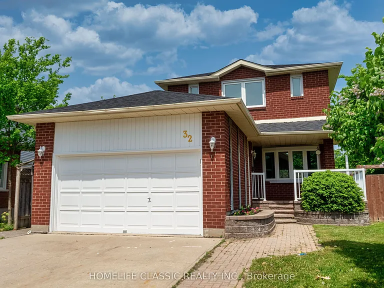 32 Rosenfeld Dr — Photo 3