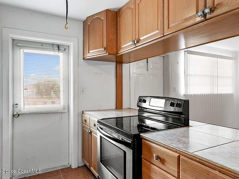 401 Monroe Ave #C201 — Photo 18