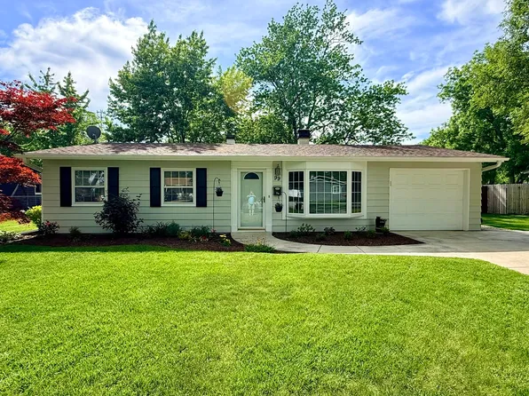 99 Circle Dr E, Montgomery, IL 60538