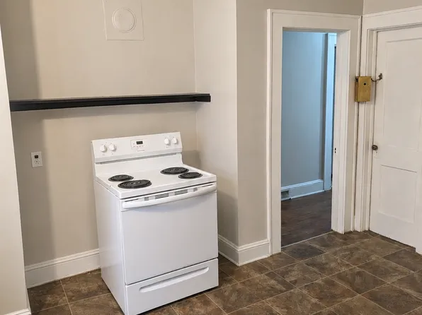 2223 Greenway Ave, Winston Salem, NC 27105