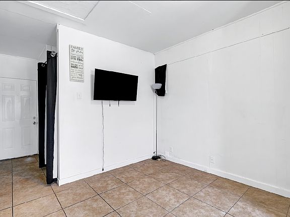 5th image of 538 Golden Crown Dr