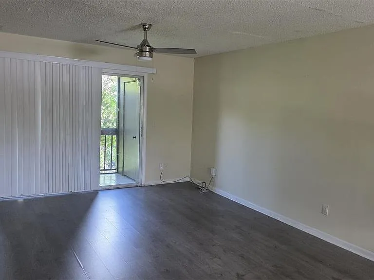 6328 Newtown Cir #B2 — Photo 5