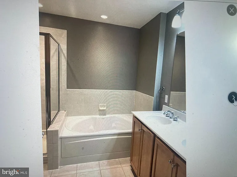 1001 N Randolph St #509 — Photo 9
