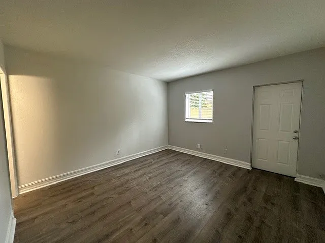 Dixie Realty LLC — Photo 30